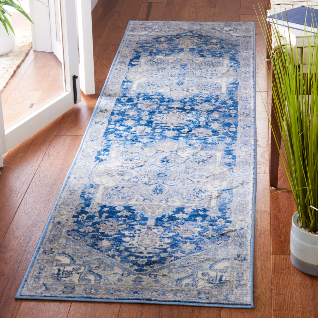 SAFAVIEH Brentwood Collection BNT852M Blue / Grey Rug - 3' X 5'