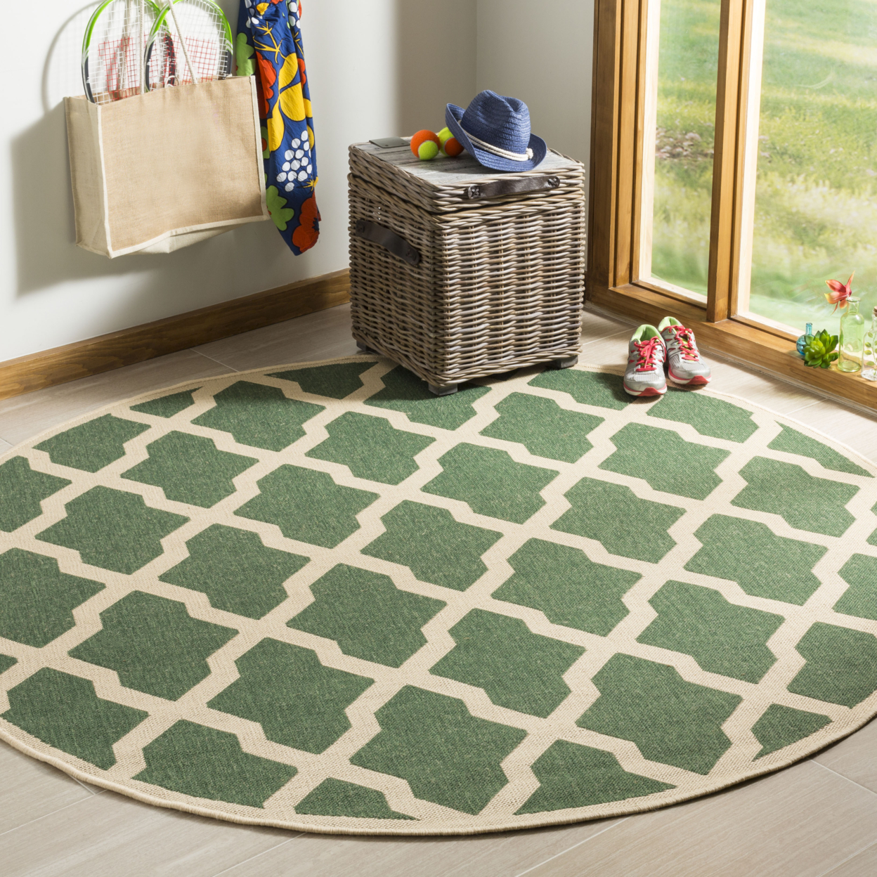 SAFAVIEH Outdoor LND122Y Linden Collection Green / Creme Rug - 6' 7 Square