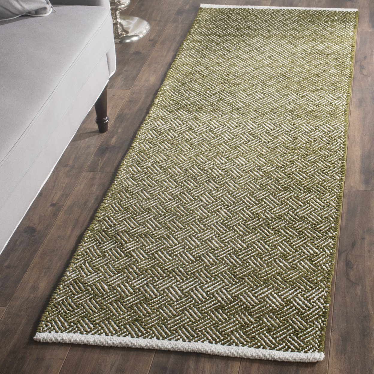 SAFAVIEH Boston Collection BOS680B Handwoven Olive Rug - 3' X 5'