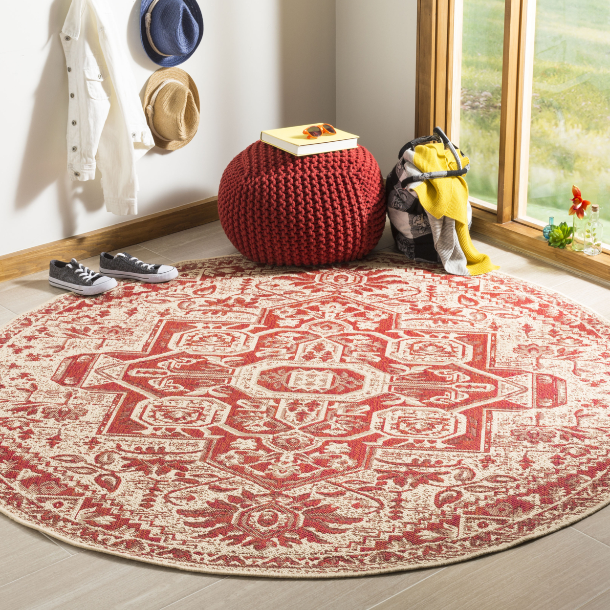 SAFAVIEH Outdoor LND138Q Linden Collection Red / Creme Rug - 8' Square