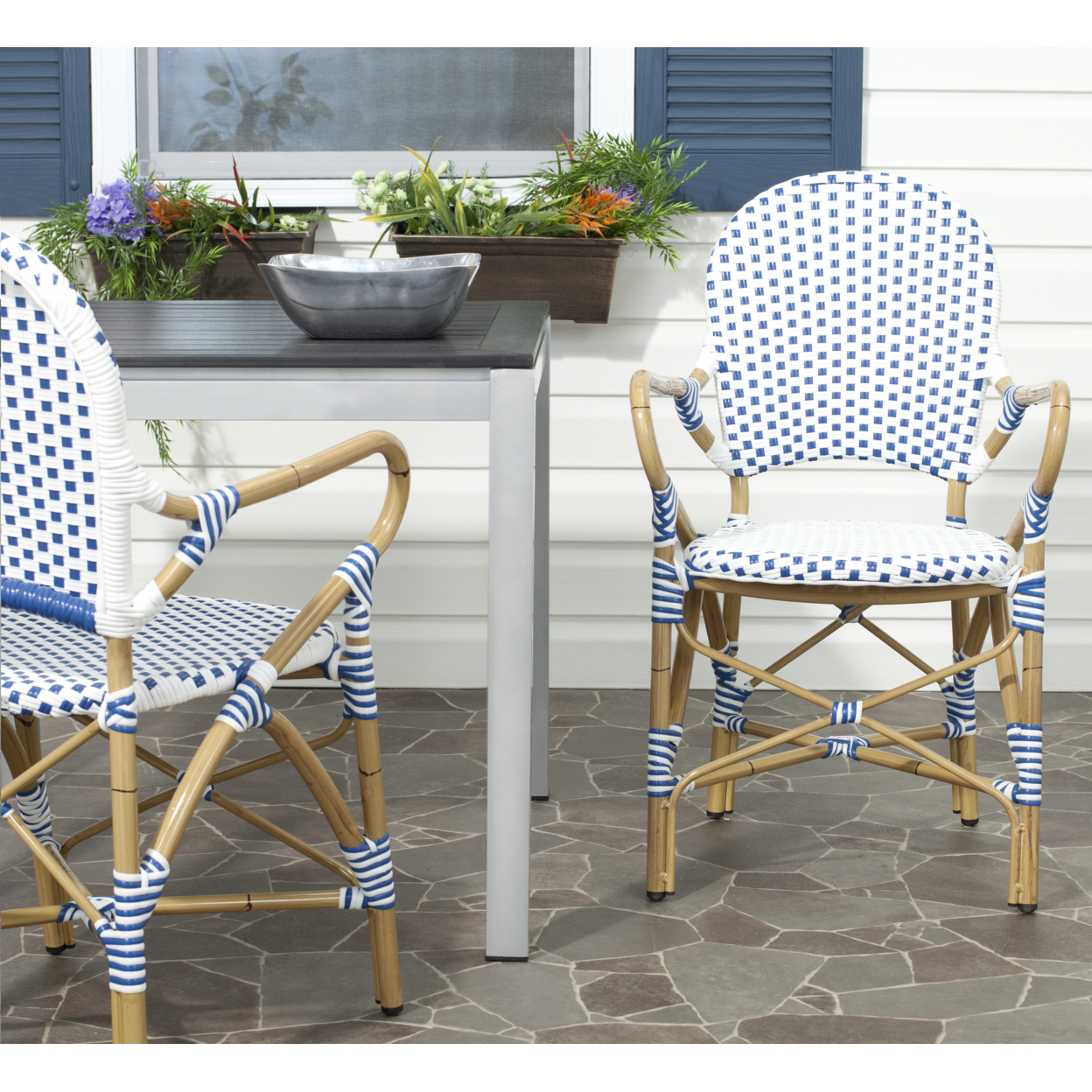 SAFAVIEH Hooper Indoor Outdoor Stacking Arm Chair Blue / White