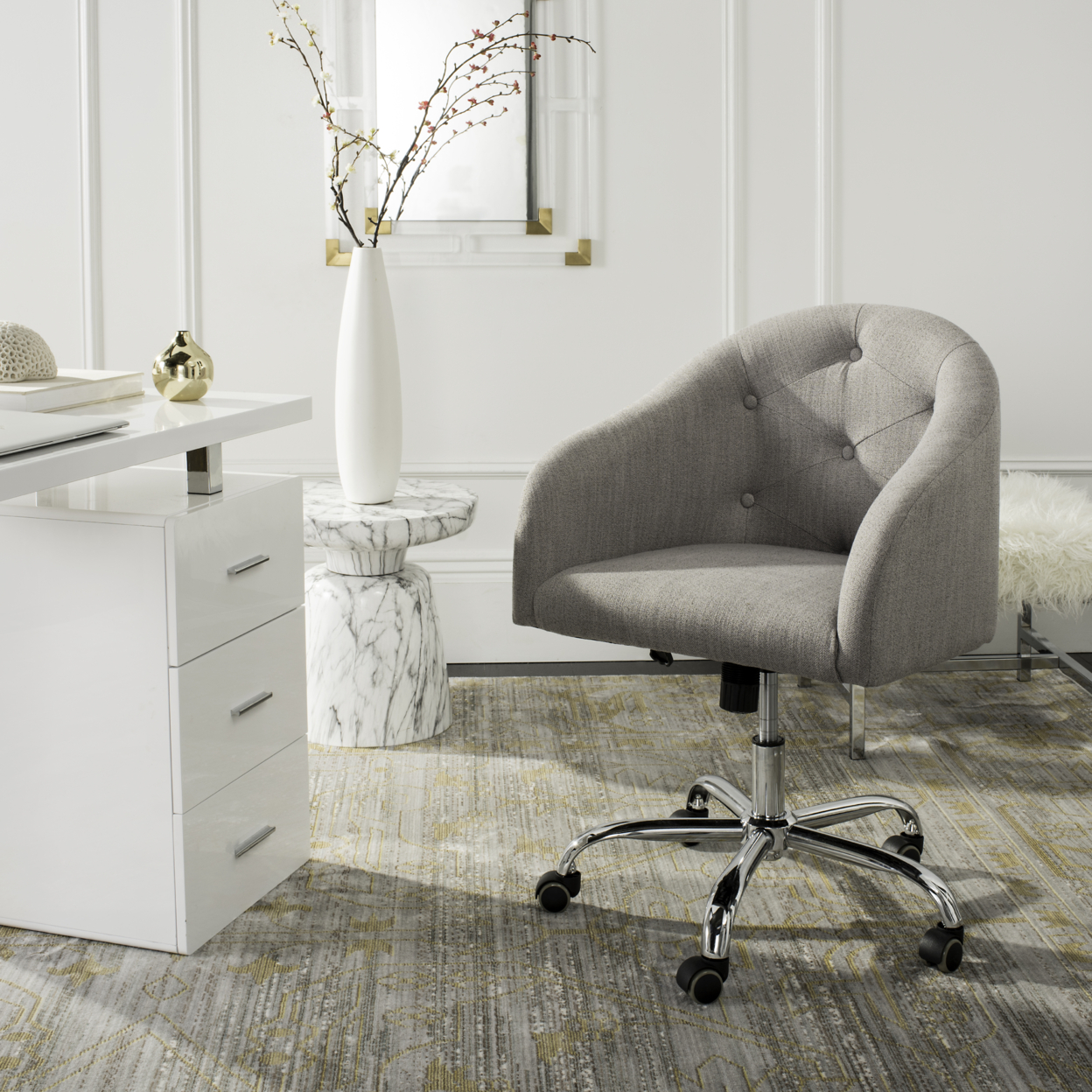 SAFAVIEH Amy Tufted Linen Chrome Leg Swivel Office Chair Grey / Chrome