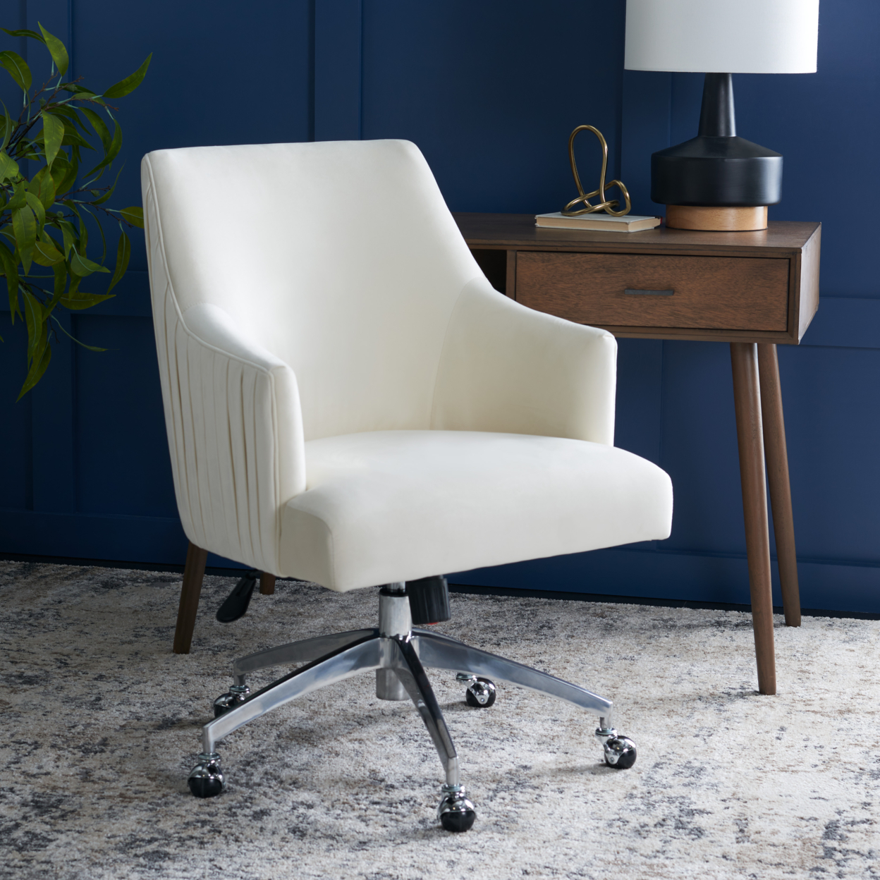 SAFAVIEH Kaisley Puckered Office Chair Cream / Silver