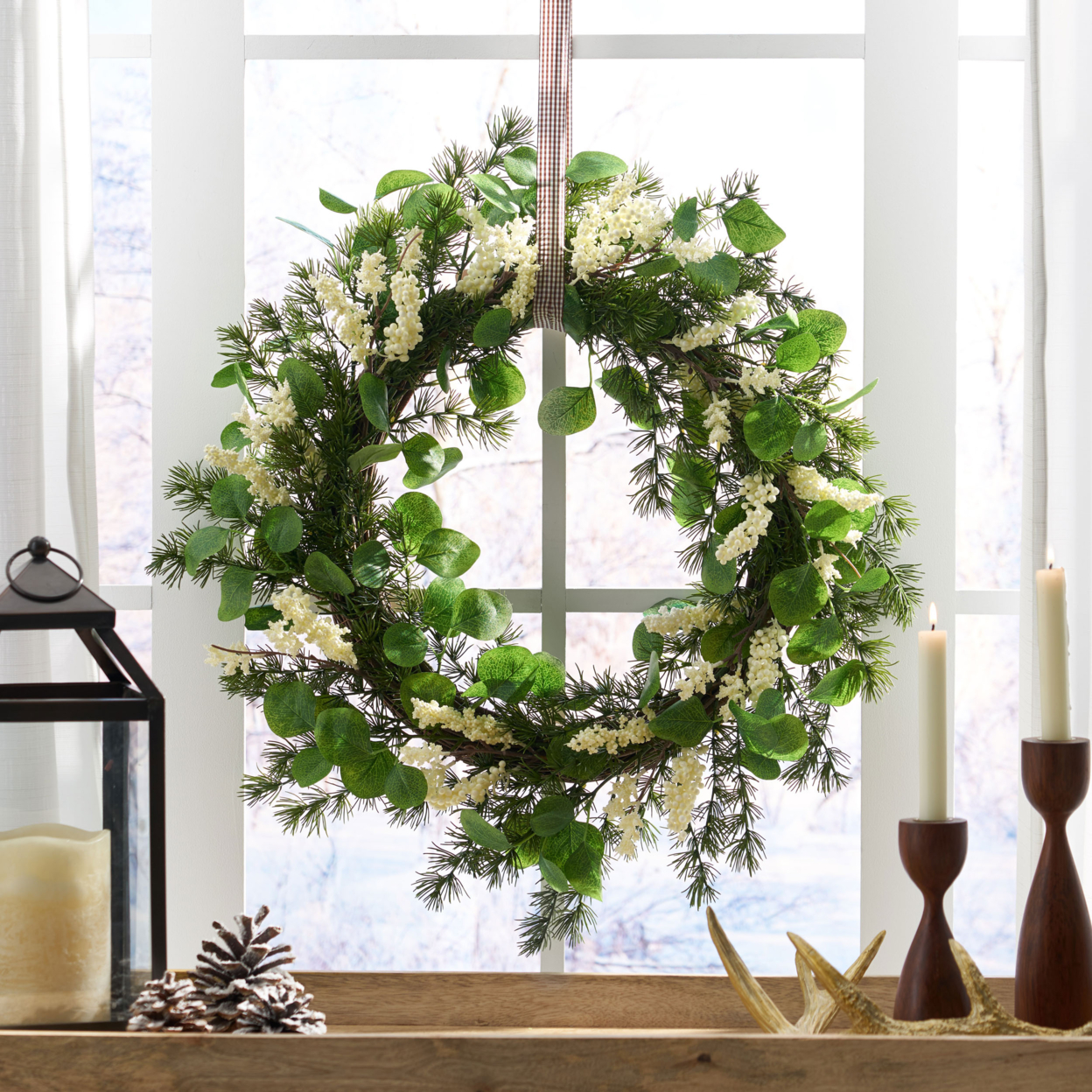 Davian 25.5 Inch Eucalyptus And Pine Artificial Wreath With Berries - Green + White