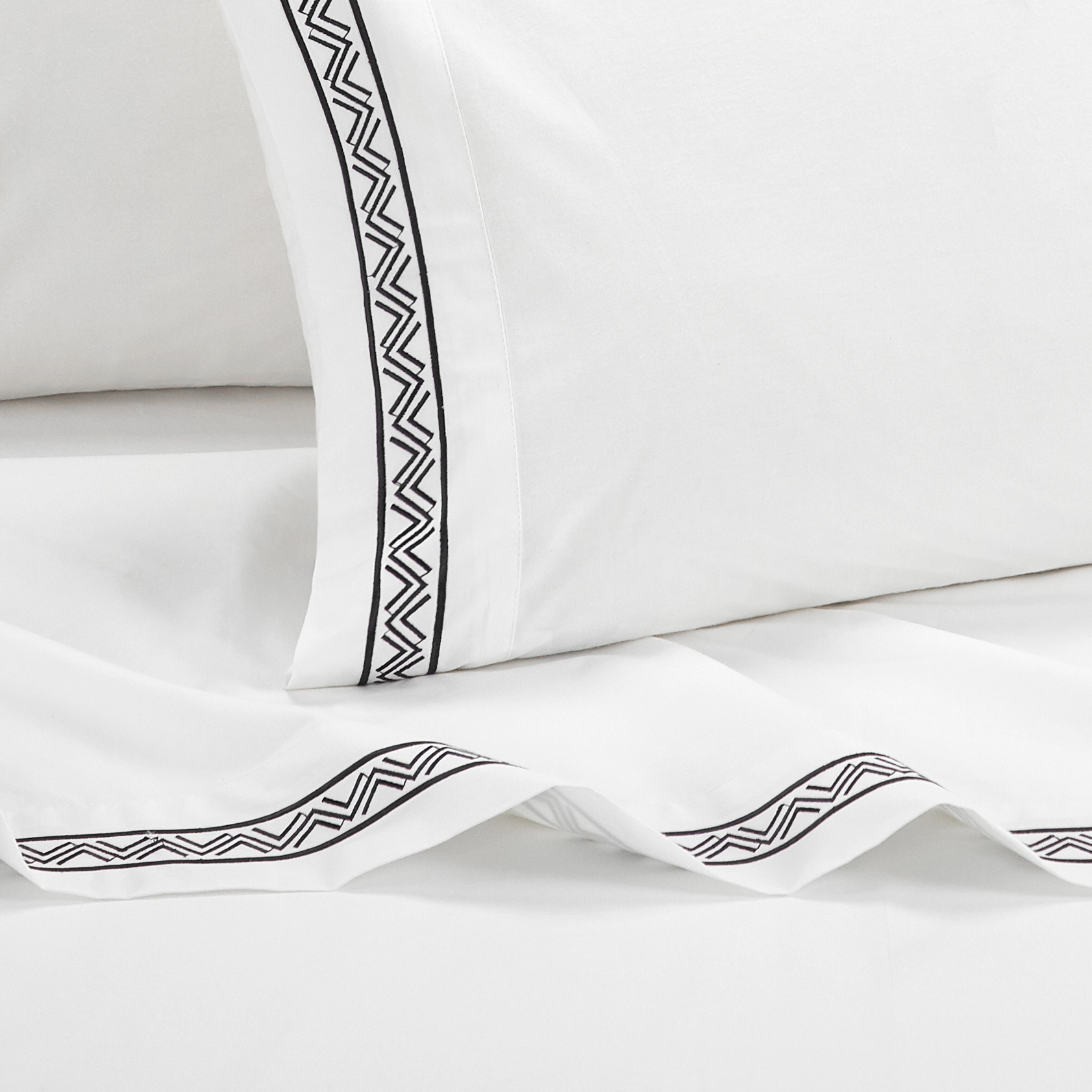 4 Piece Orden Organic Cotton Sheet Set Solid White With Dual Stripe Embroidery - Black, Queen