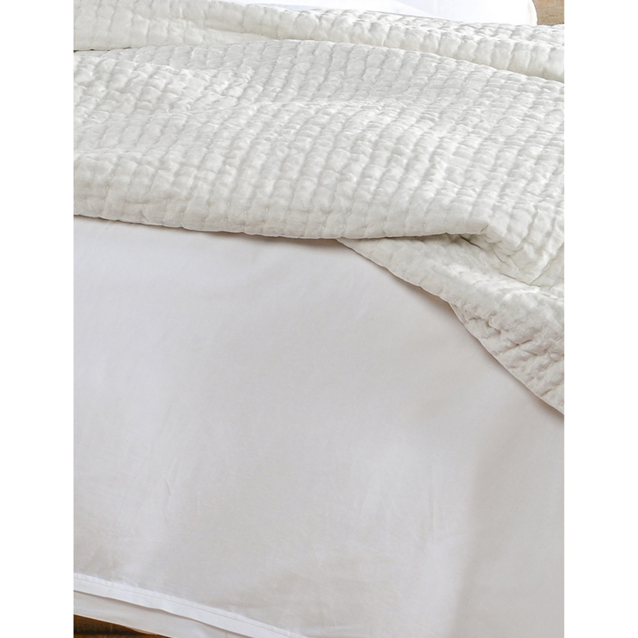 Lipa 96 X 108 Handmade King Quilt With Polyfill And Cotton Binding, Ivory- Saltoro Sherpi
