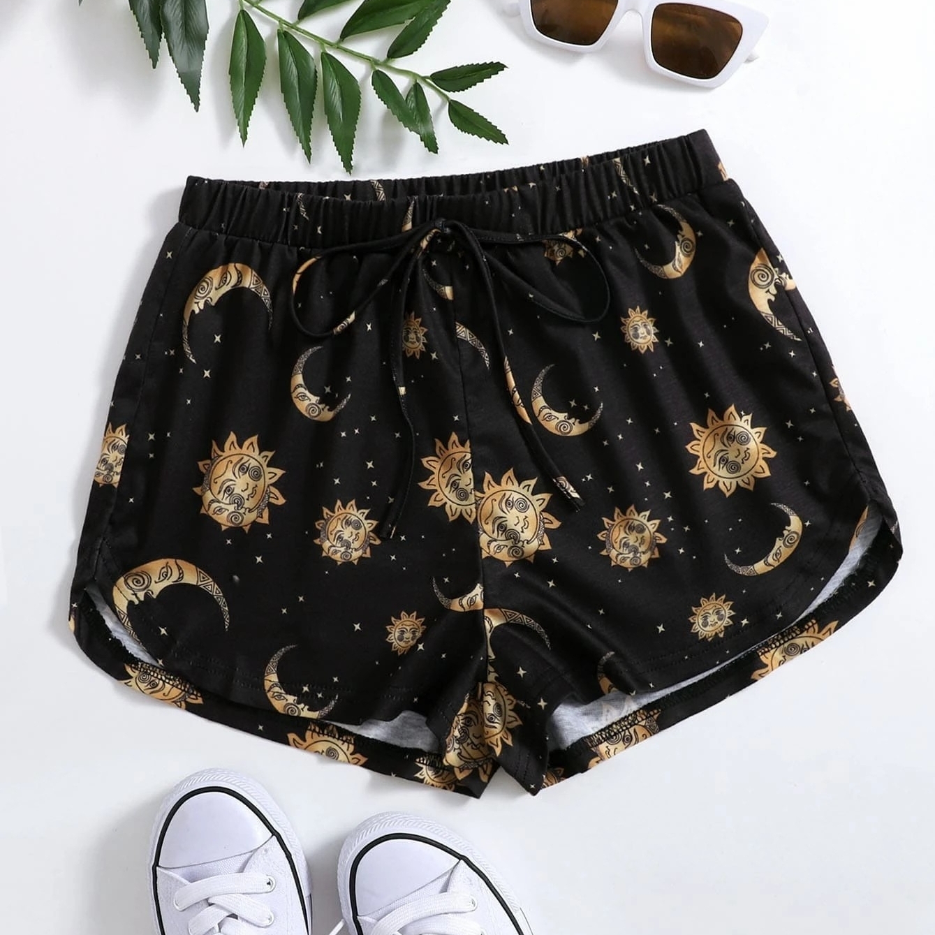 Moon & Sun Print Knot Front Shorts - L
