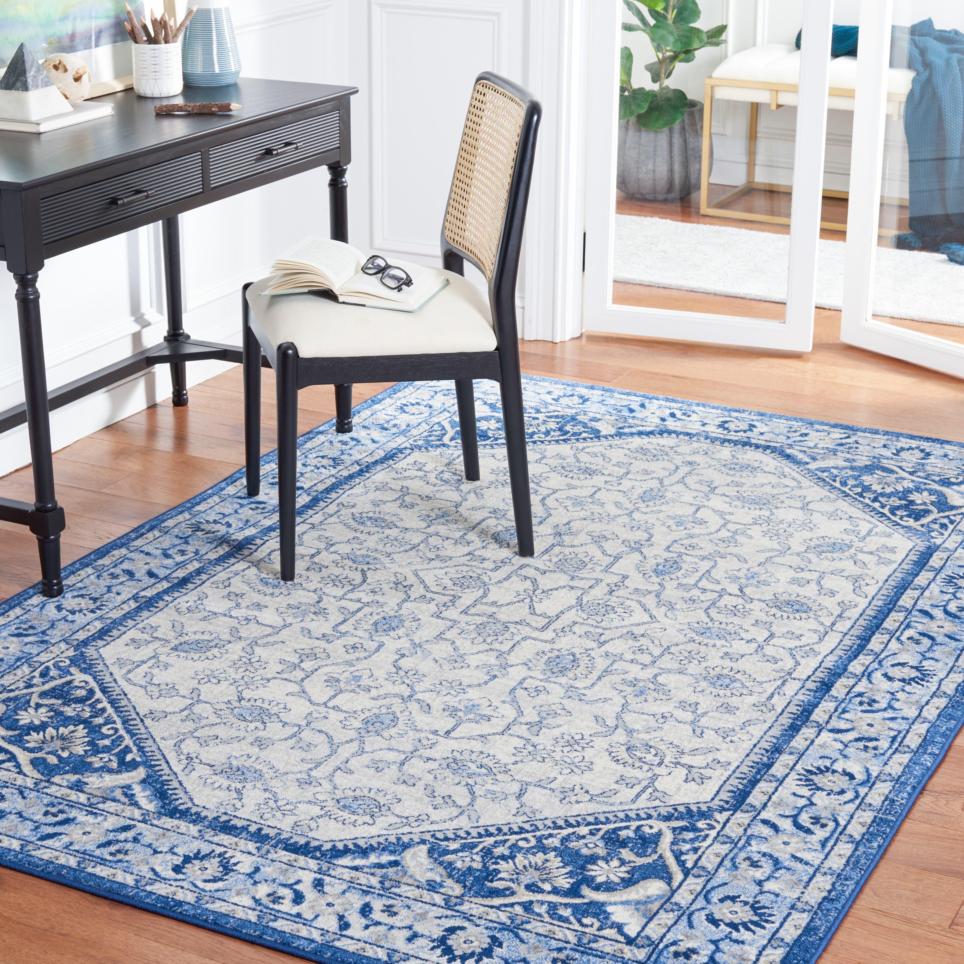 SAFAVIEH Brentwood Collection BNT800A Ivory / Navy Rug - 2' X 9'