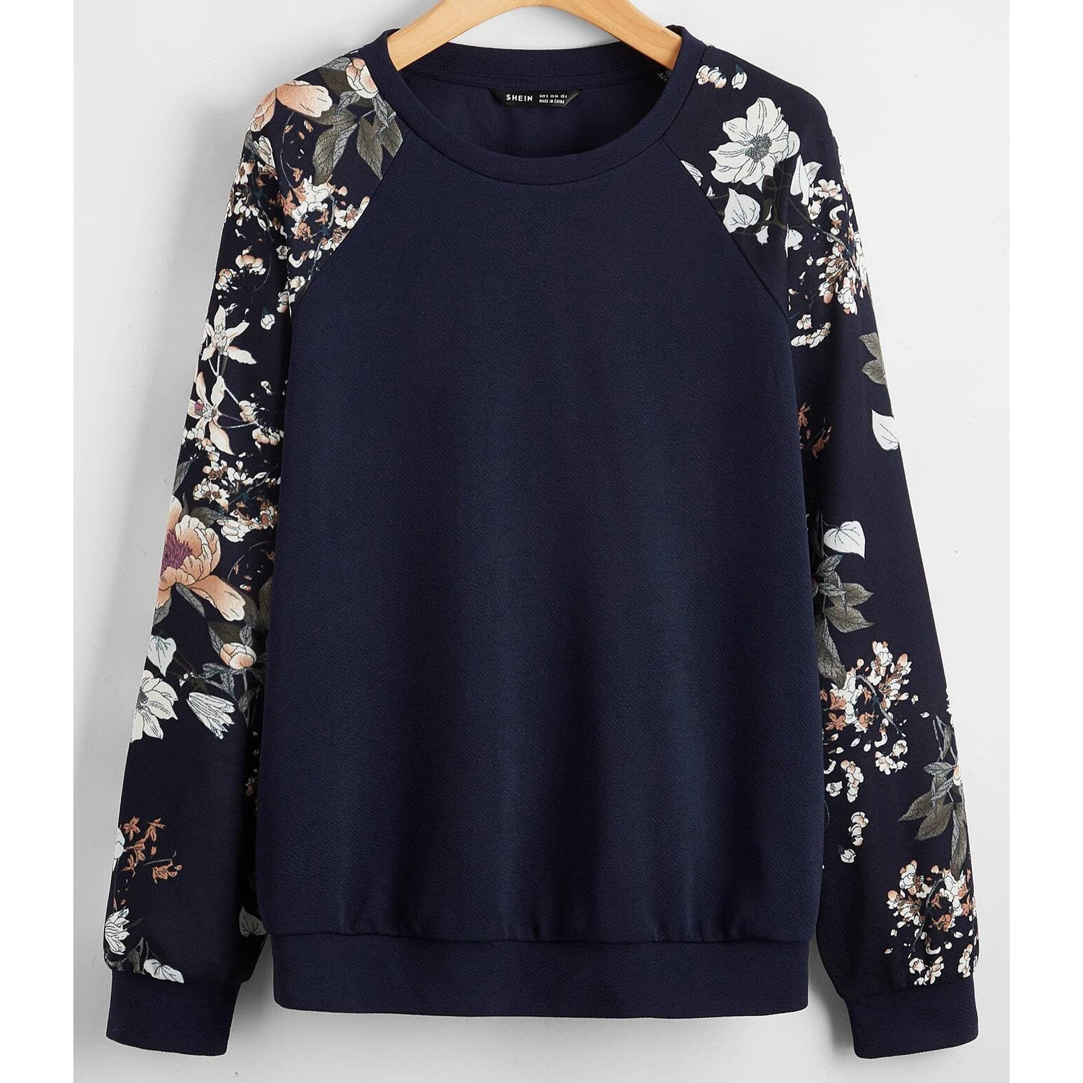 Floral Raglan Sleeve Pullover - Large(8/10)