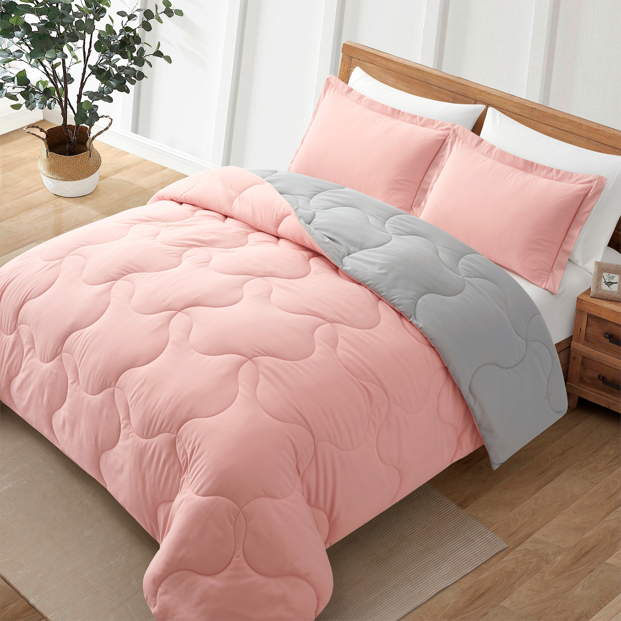 Elegant Comfort Premium Quality Lightweight Reversible Down Alternative 3-Piece Comforter Set, Pink&Light Gray, Full Queen