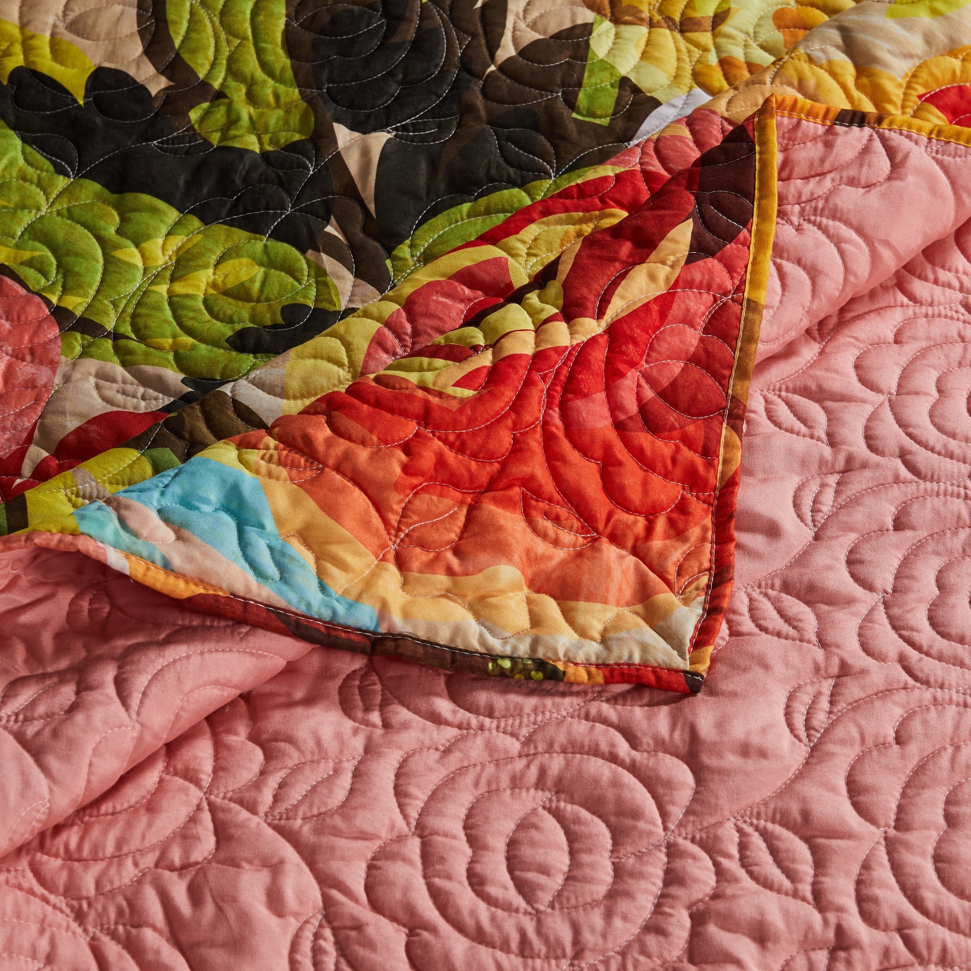 Dahl 3 Piece Queen Quilt Set, 2 Pillow Shams, Polyester Fill, Multicolor- Saltoro Sherpi