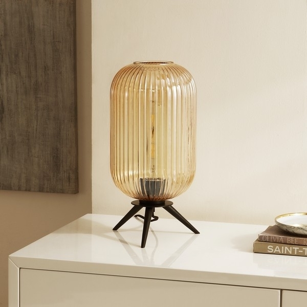 SAFAVIEH Table Lamp Collection Theiss 16.75 Inch Table Lamp Amber / Black