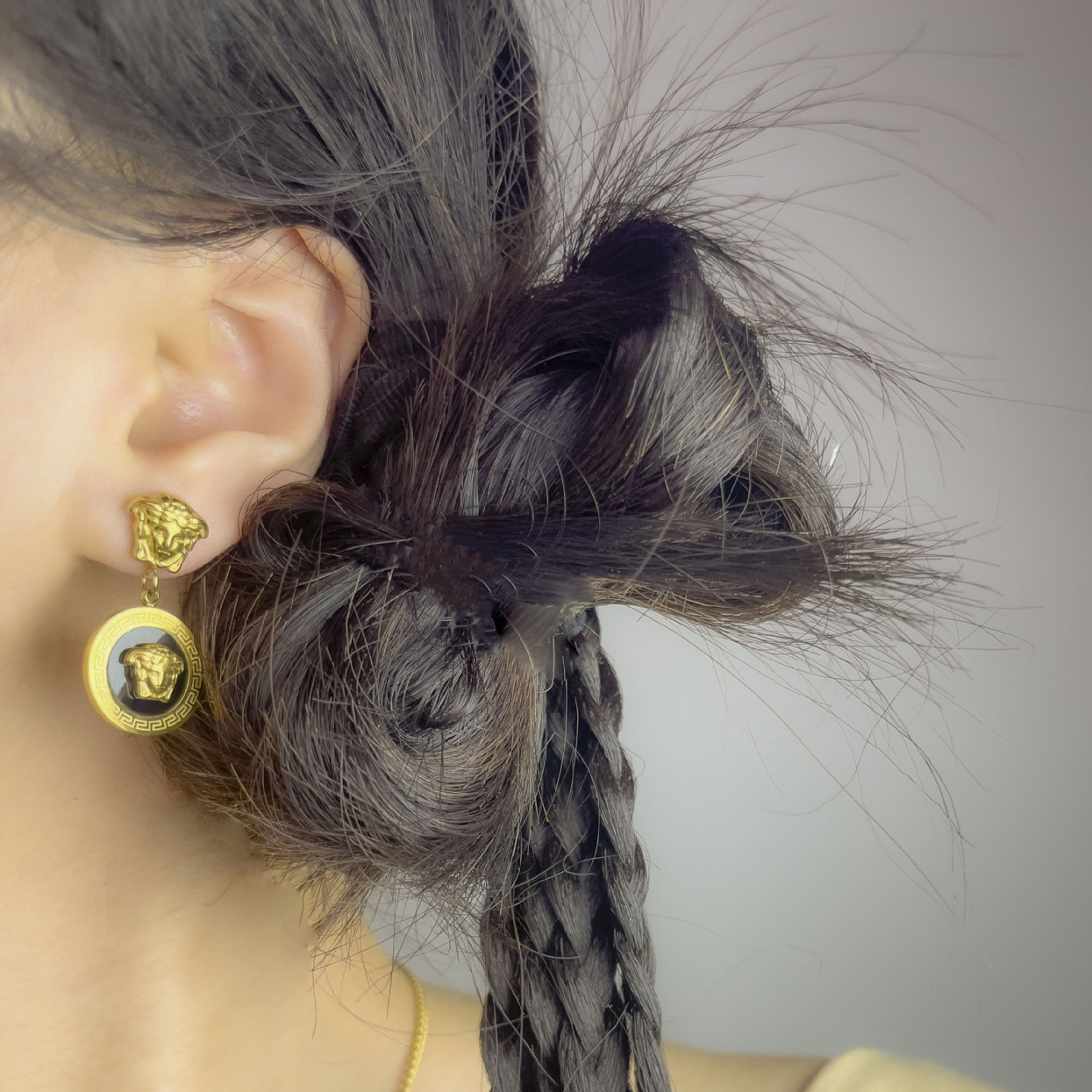 Retro Women Medusa Earring - Gold-